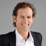 Conférences d'Edgar Grospiron sur la motivation, le management leadership et la vente / le service client, par UnoMe, le swiss speakers bureau